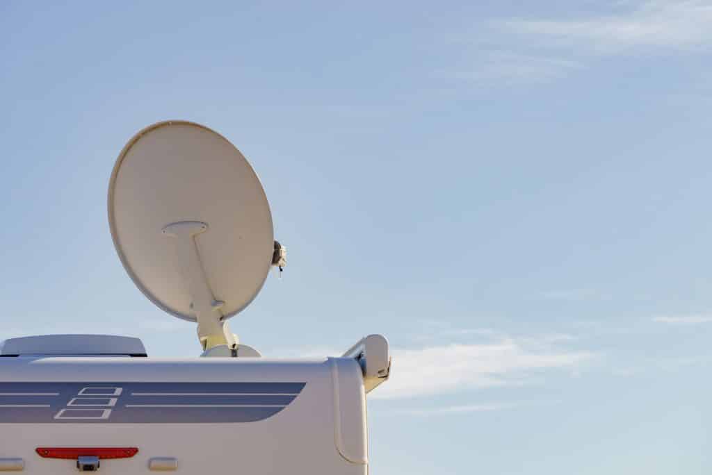 Choosing the Best Automatic Satellite Dish for Motorhome Camper Visuals